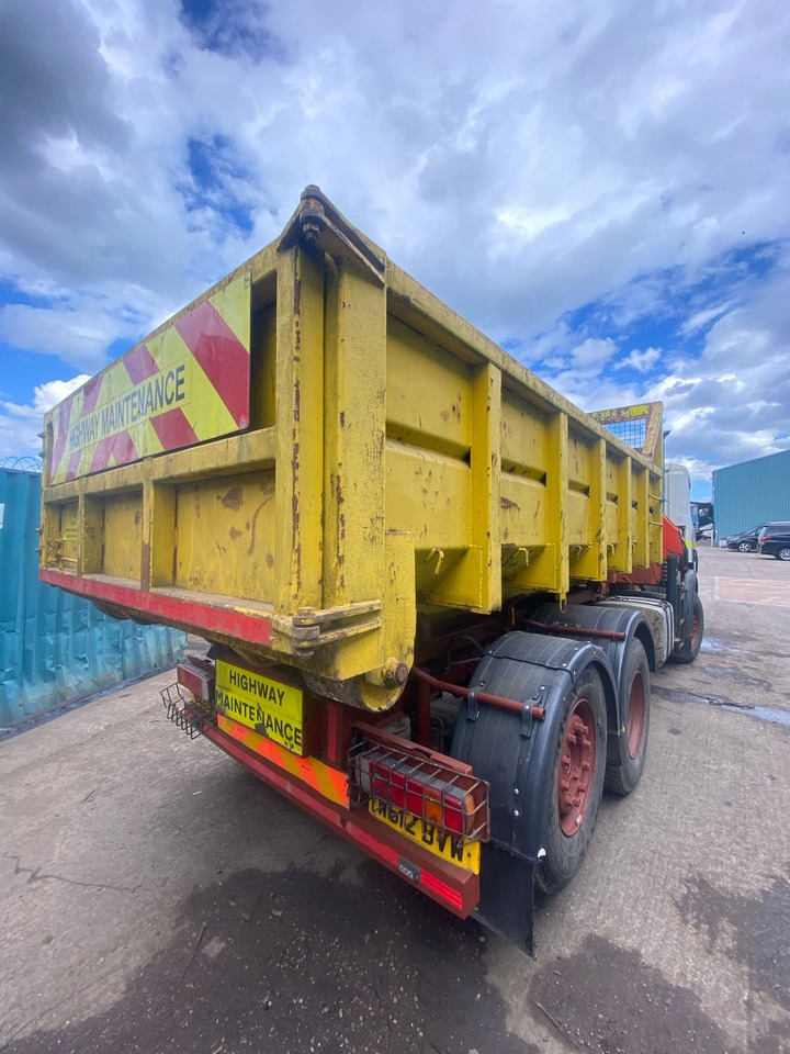 Scania 94D 260 6x2 Rigid - Camion ampliroll, Camion grue: photos 4 Scania 94D 260 6x2 Rigid - Camion ampliroll, Camion grue: photos 4