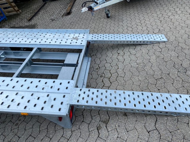 Brenderup Autotransportanhänger AT3000HBTB 3,0 to. 3950 x 2000 mm - Remorque porte-voitures: photos 5 Brenderup Autotransportanhänger AT3000HBTB 3,0 to. 3950 x 2000 mm - Remorque porte-voitures: photos 5