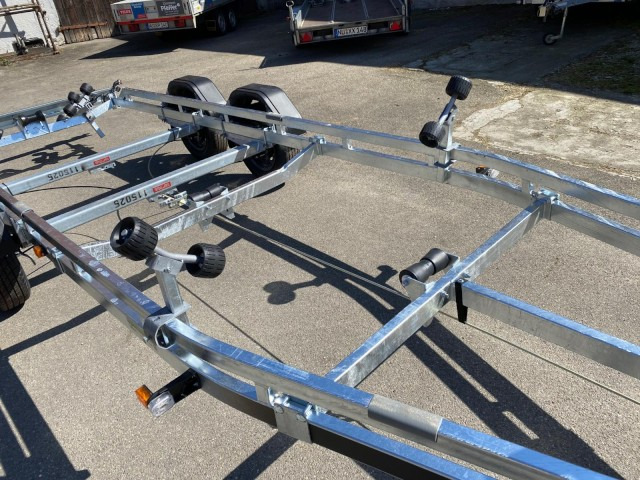 Brenderup Brenderup Premium Bootsanhänger 242500TB SR mit Superrollen, 2,5 to. 7,2m/ 24 Fuß - Remorque bateau: photos 5 Brenderup Brenderup Premium Bootsanhänger 242500TB SR mit Superrollen, 2,5 to. 7,2m/ 24 Fuß - Remorque bateau: photos 5