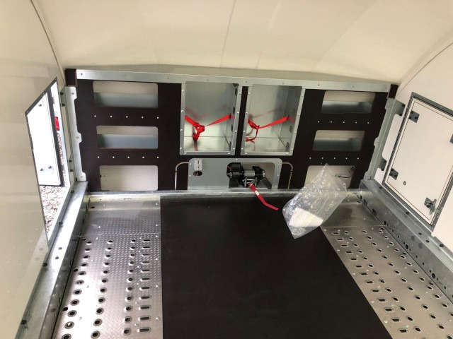 Brian James Race Transporter 4, 100 km/h RT4 384-0060, 5500 x 2120 mm, 3,5 to. - Remorque porte-voitures: photos 2 Brian James Race Transporter 4, 100 km/h RT4 384-0060, 5500 x 2120 mm, 3,5 to. - Remorque porte-voitures: photos 2