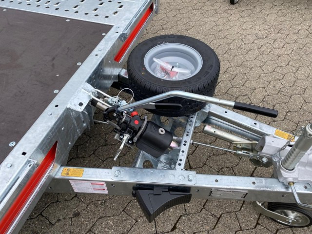 Brian James T Transporter, 231-5522-35-3-10, 5500 x 2240 mm, 3,5 to. kippbar mit Auffahrrampe - Remorque porte-voitures: photos 3 Brian James T Transporter, 231-5522-35-3-10, 5500 x 2240 mm, 3,5 to. kippbar mit Auffahrrampe - Remorque porte-voitures: photos 3