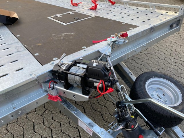 Brian James T6 Transporter, 230-6553, 5500 x 2220 mm, 3,5 to. kippbar mit Auffahrrampe - Remorque porte-voitures: photos 3 Brian James T6 Transporter, 230-6553, 5500 x 2220 mm, 3,5 to. kippbar mit Auffahrrampe - Remorque porte-voitures: photos 3