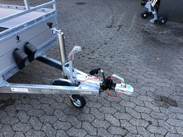 Hapert Azure L-2 Tieflader 3030 x 1490 x 370 mm, ZG 2,7 to. - Remorque voiture: photos 3 Hapert Azure L-2 Tieflader 3030 x 1490 x 370 mm, ZG 2,7 to. - Remorque voiture: photos 3