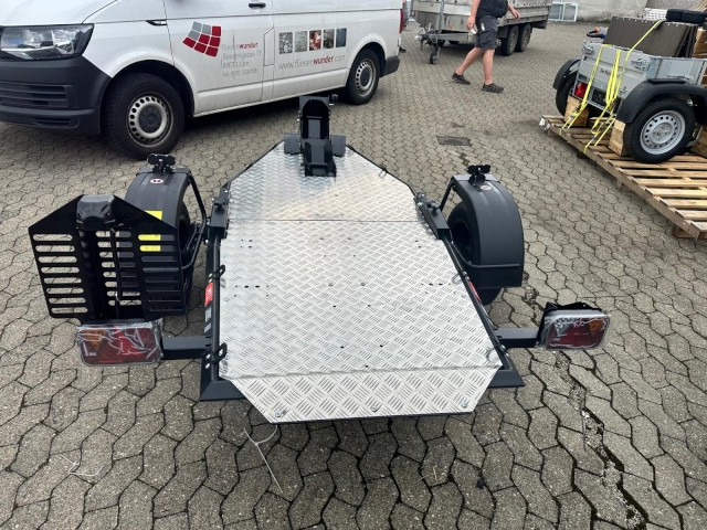 Lorries Motorradanhänger MT-1, 0,75 to. 245 x 99 cm, Alu-Felgen - Remorque pour moto: photos 4 Lorries Motorradanhänger MT-1, 0,75 to. 245 x 99 cm, Alu-Felgen - Remorque pour moto: photos 4