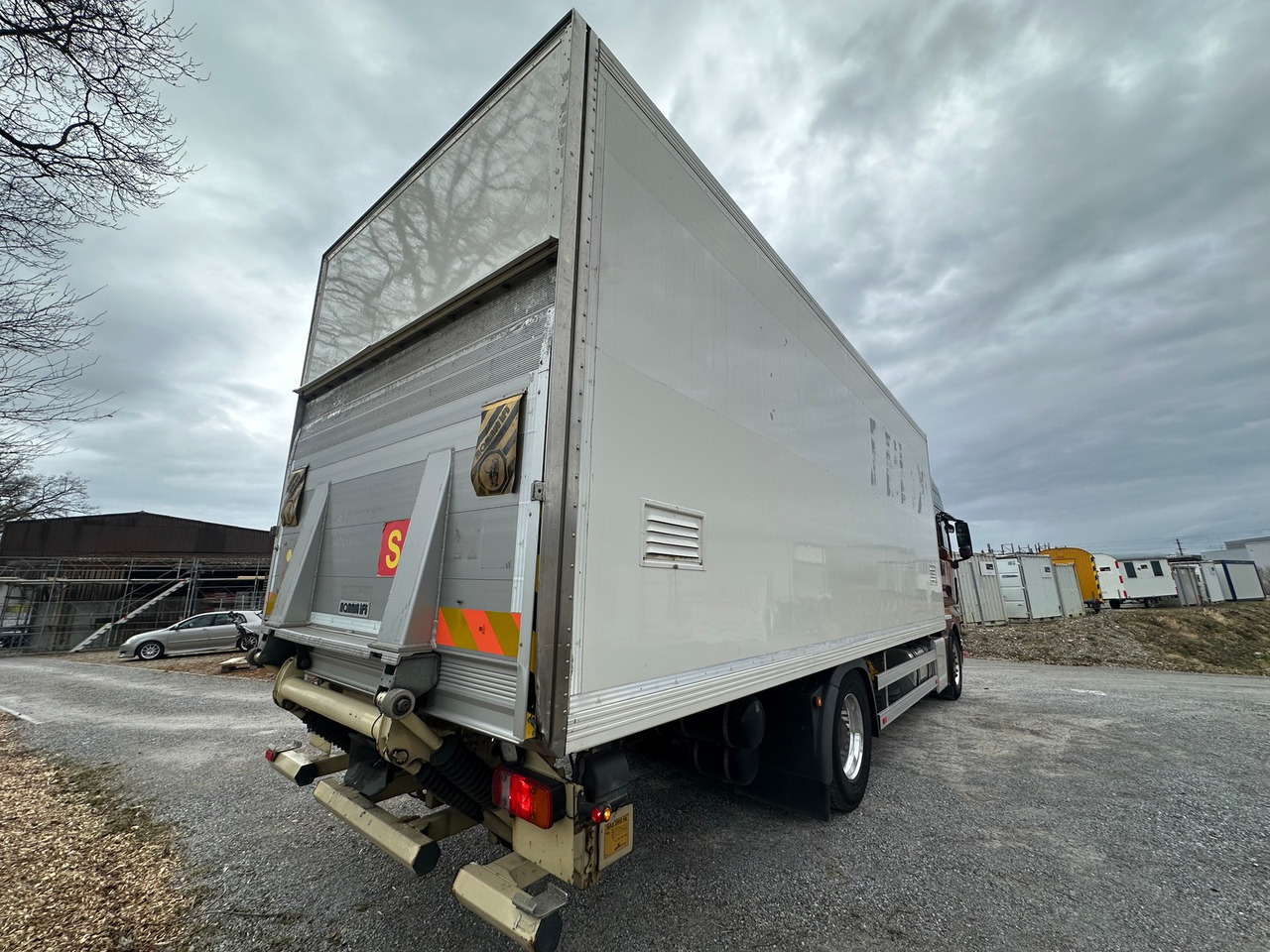 MAN TGX 18.440 4x2 Koffer&Hebebühne - Camion fourgon: photos 3 MAN TGX 18.440 4x2 Koffer&Hebebühne - Camion fourgon: photos 3