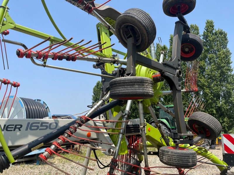 Claas Liner 1650 Twin - Faneuse: photos 5 Claas Liner 1650 Twin - Faneuse: photos 5