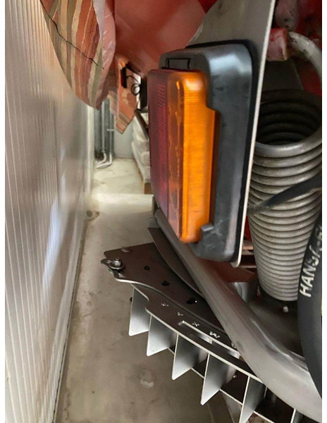 Kuhn Axis 40.1 W - Distributeur d'engrais: photos 4 Kuhn Axis 40.1 W - Distributeur d'engrais: photos 4