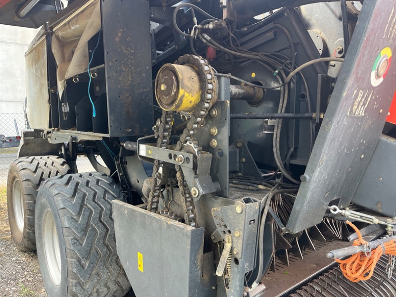 Kuhn LSB 1290 - Presse à balles cubiques: photos 4 Kuhn LSB 1290 - Presse à balles cubiques: photos 4