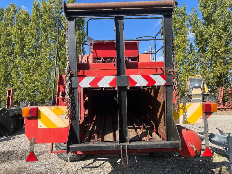 Massey Ferguson 187 - Presse à balles cubiques: photos 3 Massey Ferguson 187 - Presse à balles cubiques: photos 3