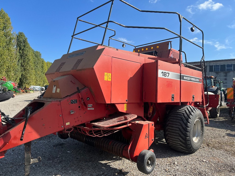 Massey Ferguson 187 - Presse à balles cubiques: photos 1 Massey Ferguson 187 - Presse à balles cubiques: photos 1