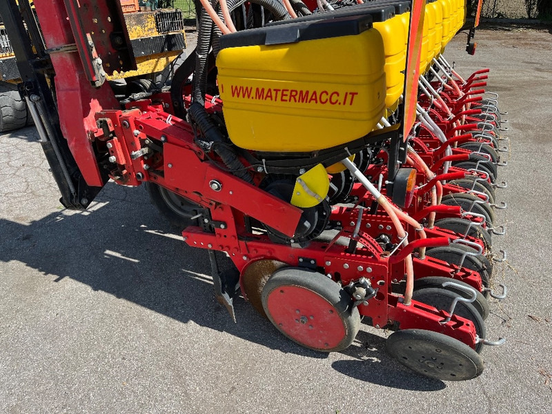MaterMacc MS 8230 - Semoir monograine: photos 4 MaterMacc MS 8230 - Semoir monograine: photos 4