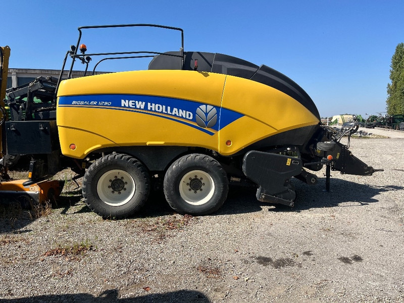 New Holland 1290 - Presse à balles cubiques: photos 5 New Holland 1290 - Presse à balles cubiques: photos 5