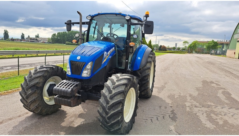New Holland T 4.105 - Tracteur agricole: photos 3 New Holland T 4.105 - Tracteur agricole: photos 3