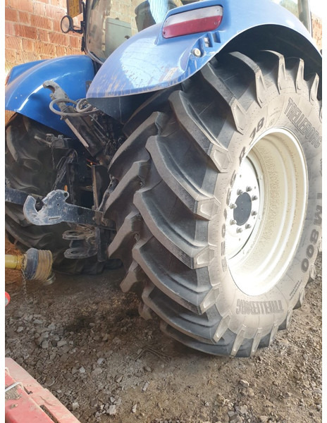 New Holland T 6.175 - Tracteur agricole: photos 2 New Holland T 6.175 - Tracteur agricole: photos 2