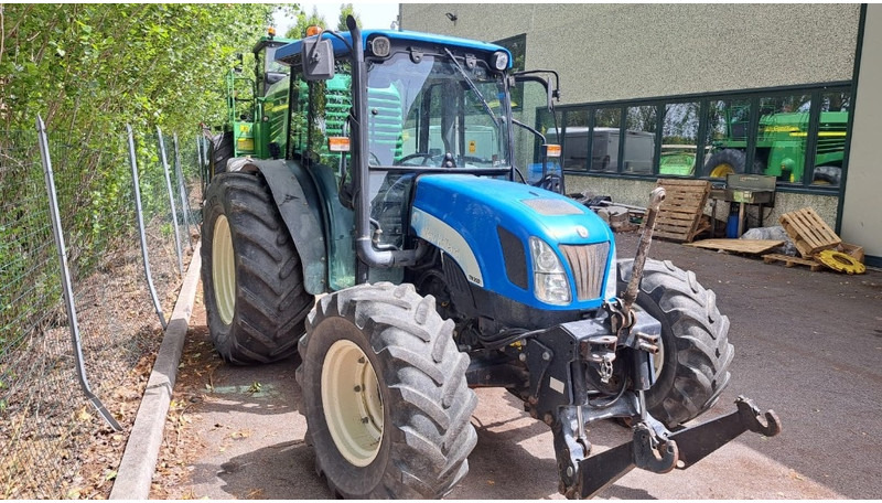 New Holland TN 95 D A - Tracteur agricole: photos 1 New Holland TN 95 D A - Tracteur agricole: photos 1