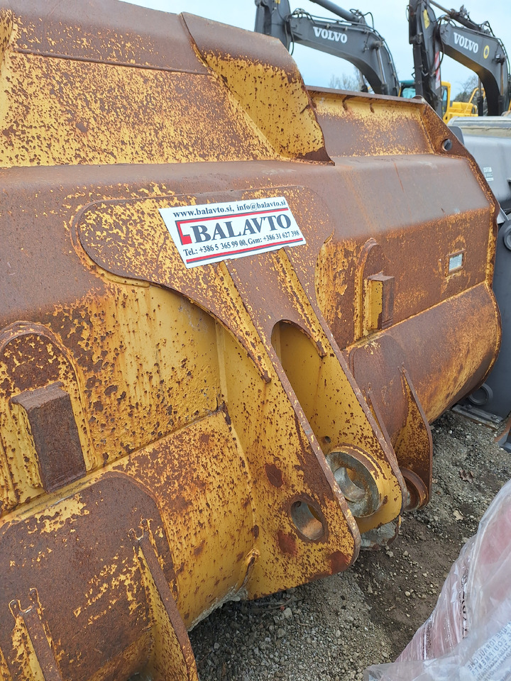 Caterpillar Loader bucket 3300 mm - Godet pour chargeur: photos 5 Caterpillar Loader bucket 3300 mm - Godet pour chargeur: photos 5