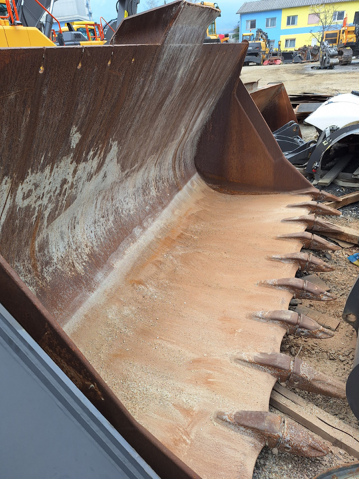 Caterpillar Loader bucket 3300 mm - Godet pour chargeur: photos 3 Caterpillar Loader bucket 3300 mm - Godet pour chargeur: photos 3