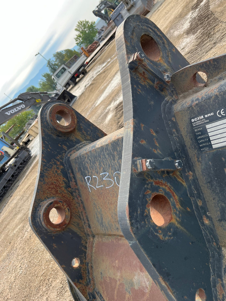 Digging bucket 1200 mm - Godet pour pelle: photos 4 Digging bucket 1200 mm - Godet pour pelle: photos 4