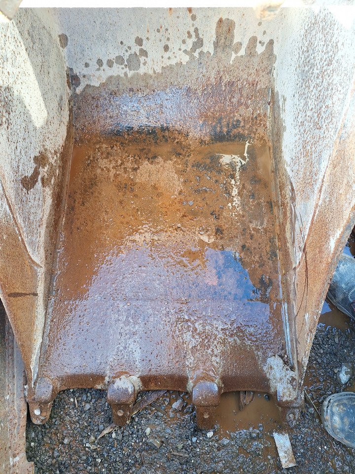 Digging bucket 600 mm VTN - Godet pour pelle: photos 1 Digging bucket 600 mm VTN - Godet pour pelle: photos 1