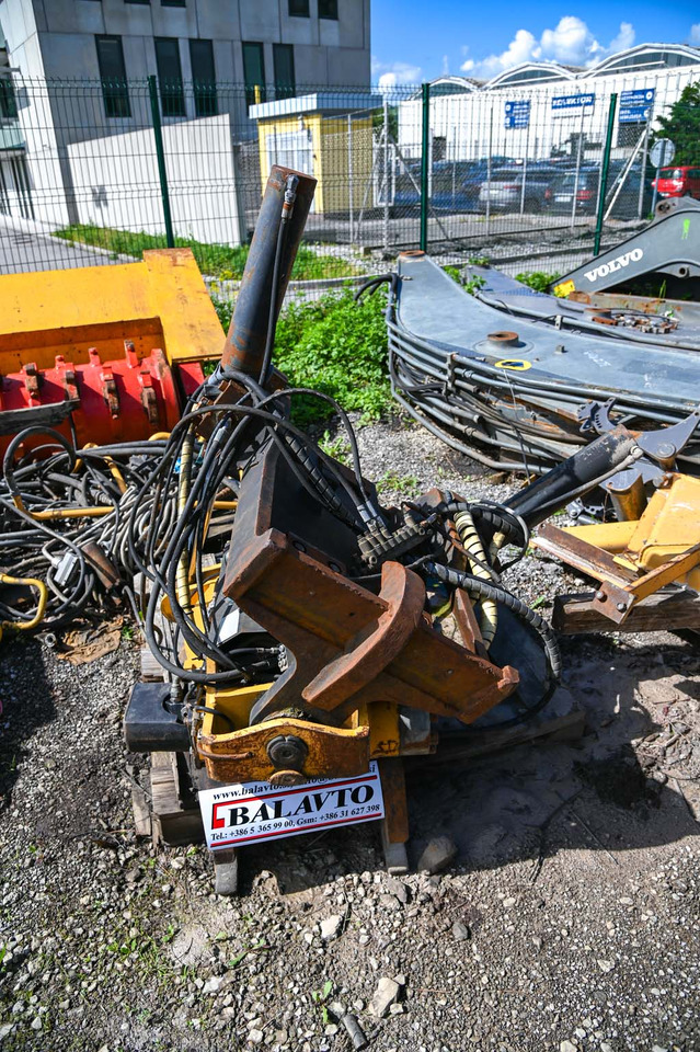 Engcon EC30 - Tiltrotator pour Engins de chantier: photos 5 Engcon EC30 - Tiltrotator pour Engins de chantier: photos 5