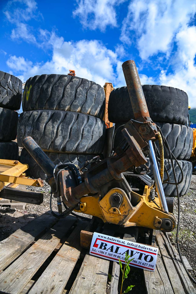 Engcon EC30 - Tiltrotator pour Engins de chantier: photos 1 Engcon EC30 - Tiltrotator pour Engins de chantier: photos 1