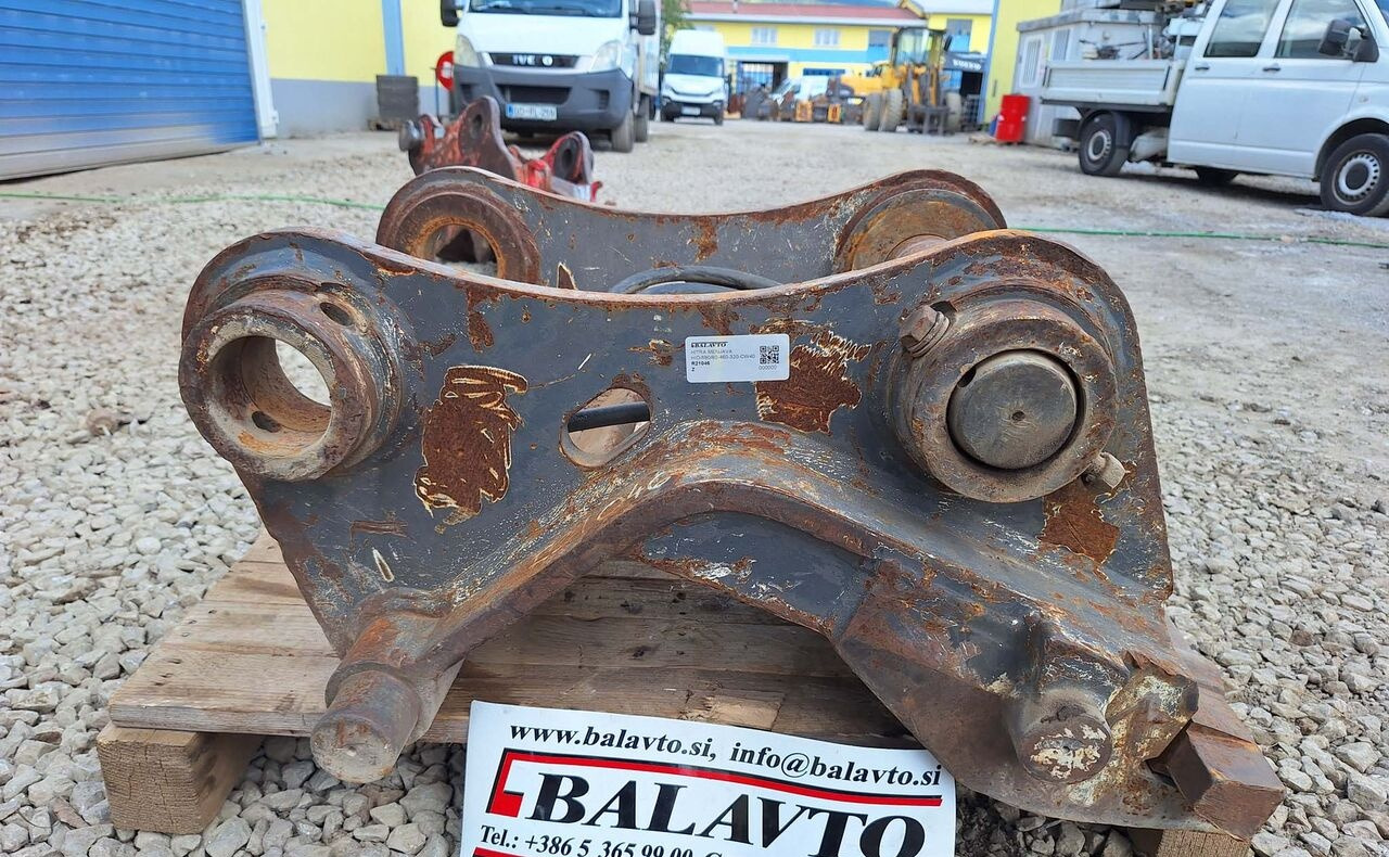 Hydraulic CW40 Volvo EC210 - Attache rapide pour Pelle: photos 1 Hydraulic CW40 Volvo EC210 - Attache rapide pour Pelle: photos 1