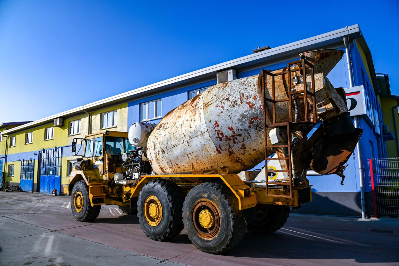 VOLVO A25C 6X6 - Camion malaxeur: photos 4 VOLVO A25C 6X6 - Camion malaxeur: photos 4