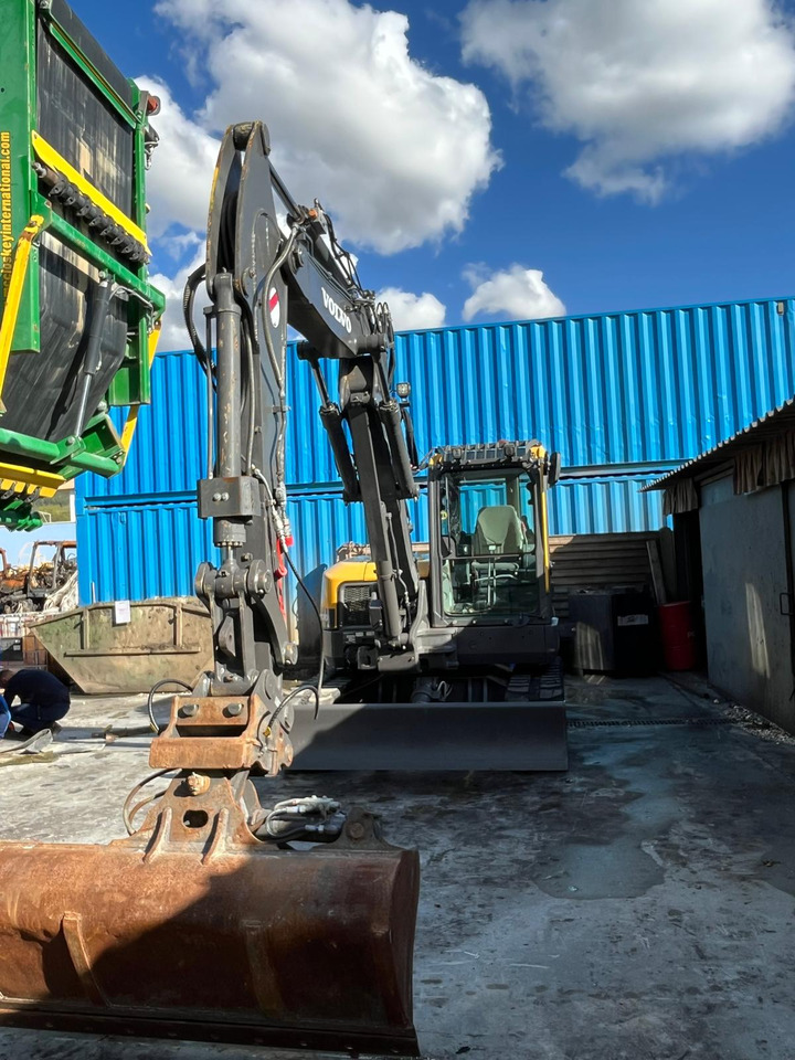 VOLVO ECR88D - Mini pelle: photos 1 VOLVO ECR88D - Mini pelle: photos 1