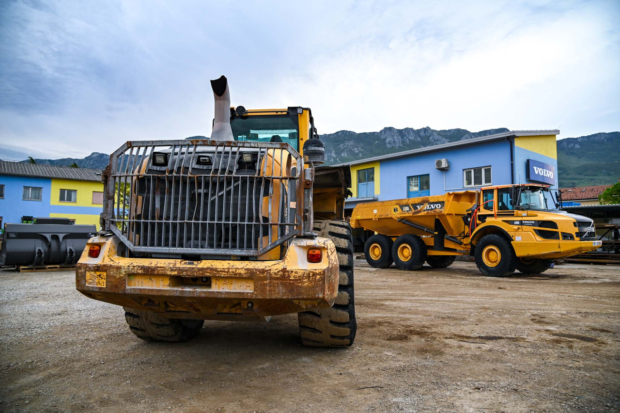 VOLVO L180G - Chargeuse sur pneus: photos 5 VOLVO L180G - Chargeuse sur pneus: photos 5