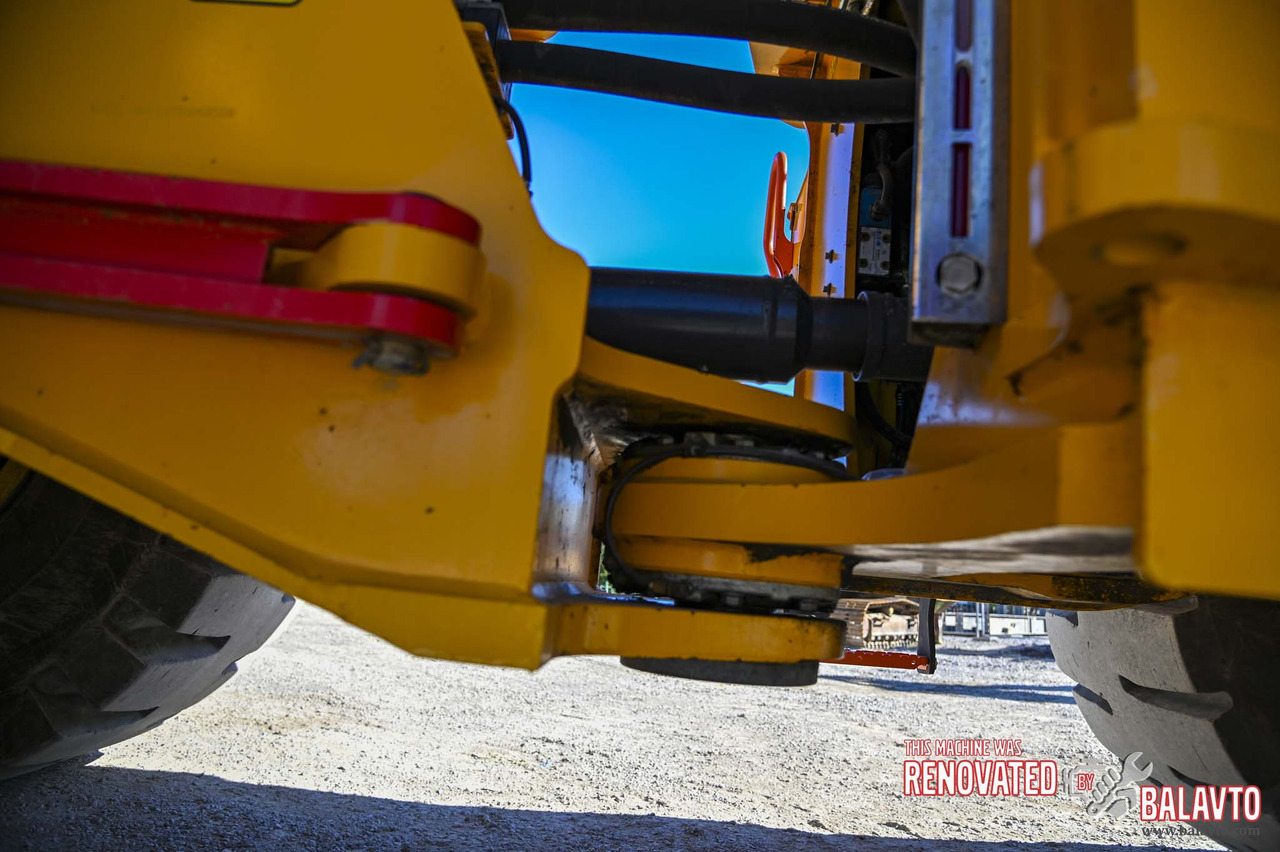 Chargeuse sur pneus VOLVO L180H: photos 21