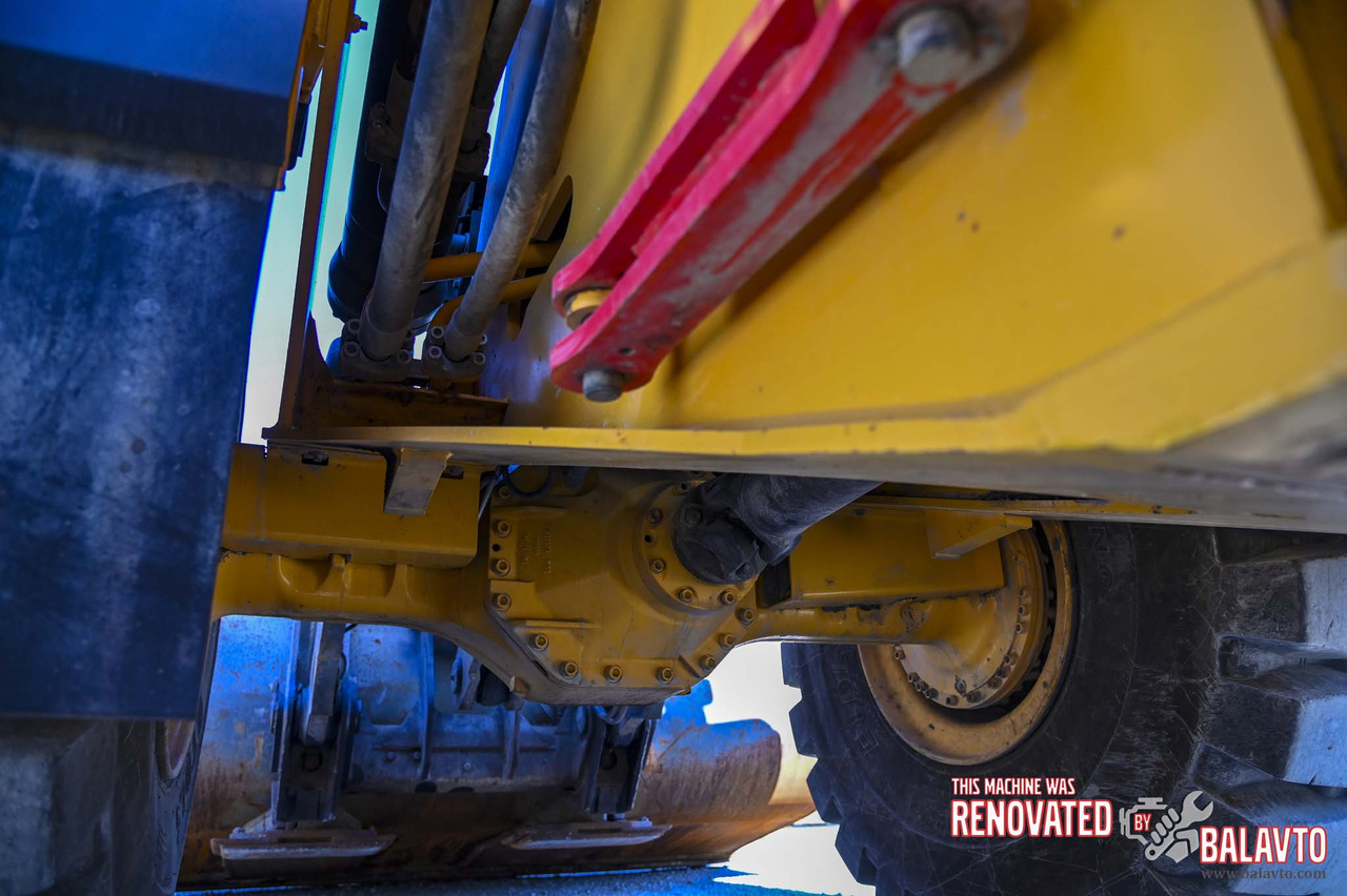 Chargeuse sur pneus VOLVO L180H: photos 19