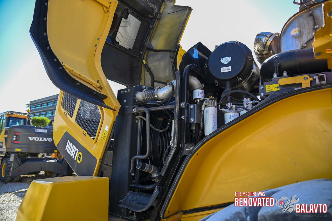 Chargeuse sur pneus VOLVO L180H: photos 38