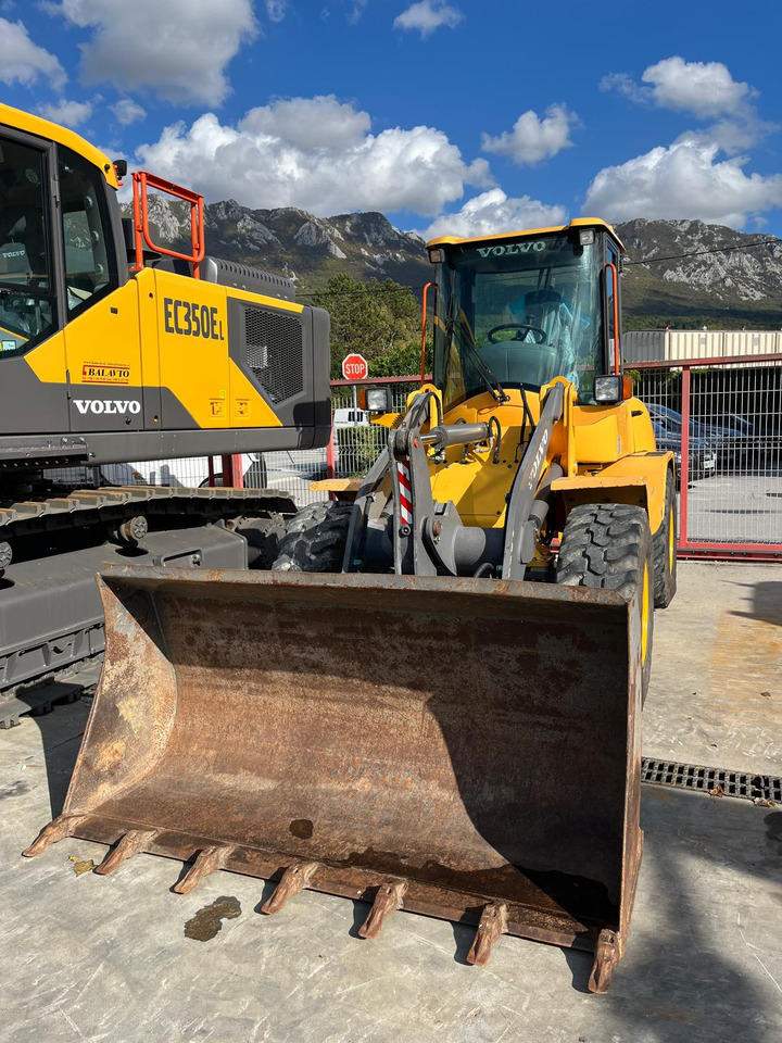 VOLVO L35B - Chargeuse sur pneus: photos 2 VOLVO L35B - Chargeuse sur pneus: photos 2