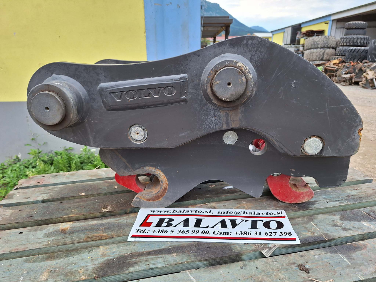 Volvo 14736062 Volvo EC140, ECR145, EW140 - Attache rapide pour Engins de chantier: photos 1 Volvo 14736062 Volvo EC140, ECR145, EW140 - Attache rapide pour Engins de chantier: photos 1