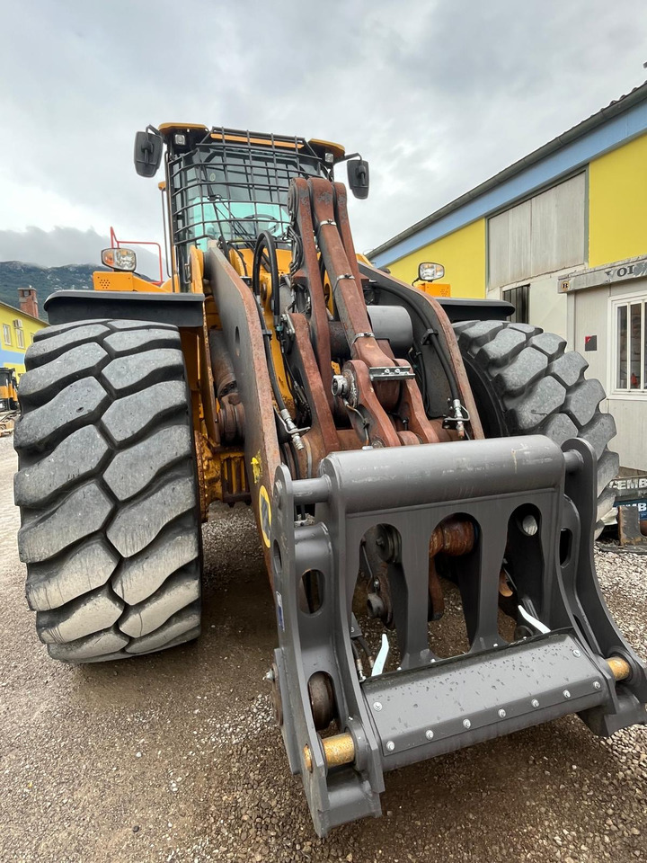 Volvo L220H - Chargeuse sur pneus: photos 5 Volvo L220H - Chargeuse sur pneus: photos 5