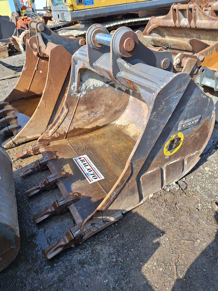 Volvo digging bucket 1100 mm - Godet pour pelle: photos 3 Volvo digging bucket 1100 mm - Godet pour pelle: photos 3