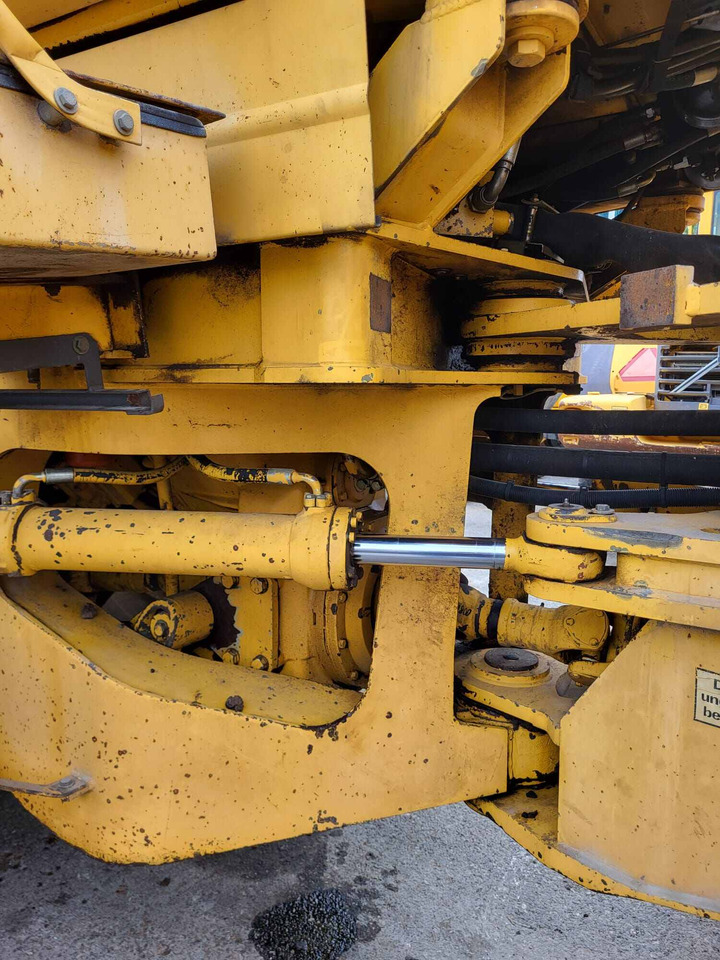 Volvo hydraulic cylinder - Vérin hydraulique pour Chargeuse: photos 2 Volvo hydraulic cylinder - Vérin hydraulique pour Chargeuse: photos 2