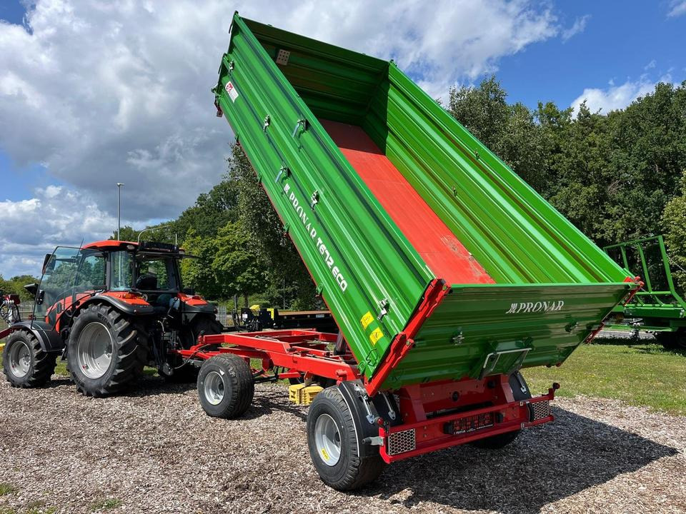 Kipper Pronar T672 Eco 8t 40km/h Anhänger Auflaufbremse - Benne agricole: photos 1 Kipper Pronar T672 Eco 8t 40km/h Anhänger Auflaufbremse - Benne agricole: photos 1