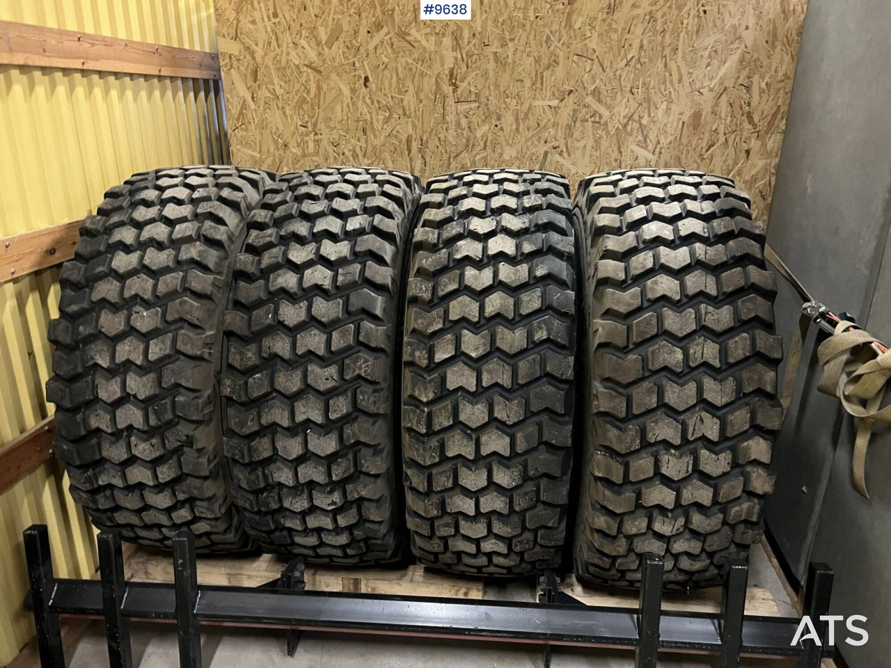 4 Nokian 20.5R25 tires on rims - Roue complète pour Engins de chantier: photos 3 4 Nokian 20.5R25 tires on rims - Roue complète pour Engins de chantier: photos 3