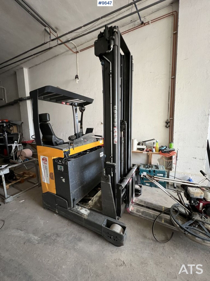 Atlet UMS 160 Reach Truck - Chariot à mât rétractable: photos 1 Atlet UMS 160 Reach Truck - Chariot à mât rétractable: photos 1