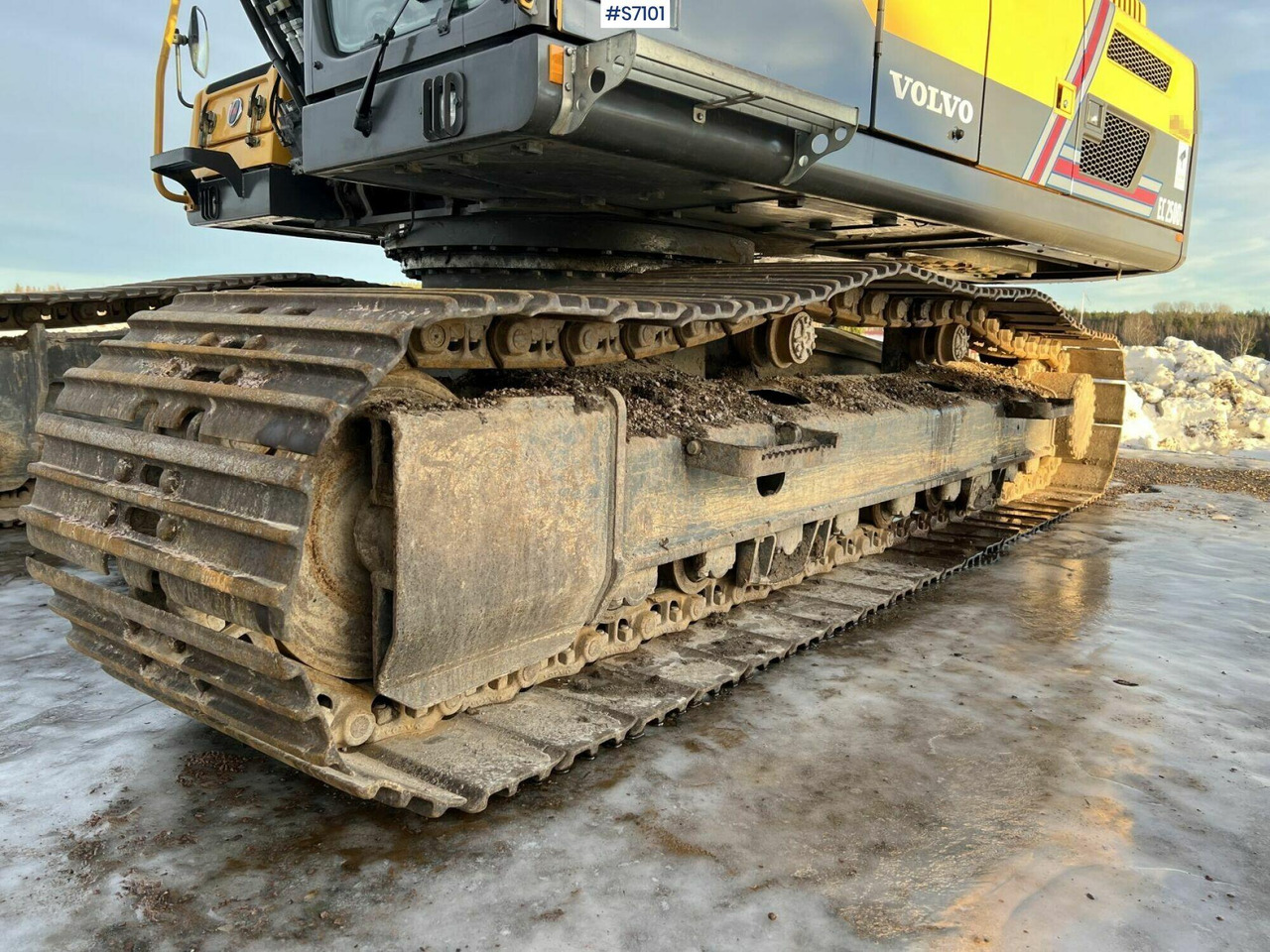 Excavator Volvo EC250DL - Autre matériel: photos 5 Excavator Volvo EC250DL - Autre matériel: photos 5