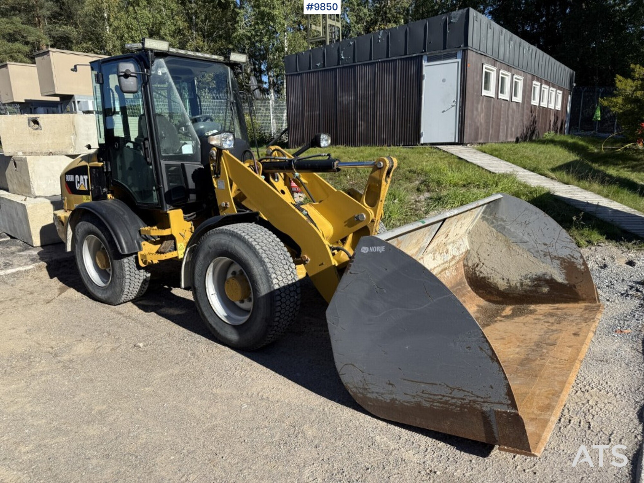 CAT 908M Wheel loader with Gears - Chargeuse sur pneus: photos 2 CAT 908M Wheel loader with Gears - Chargeuse sur pneus: photos 2