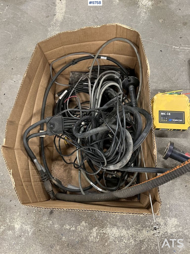 Complete TOPCON X-53 Excavation System - Système électrique pour Pelle: photos 5 Complete TOPCON X-53 Excavation System - Système électrique pour Pelle: photos 5