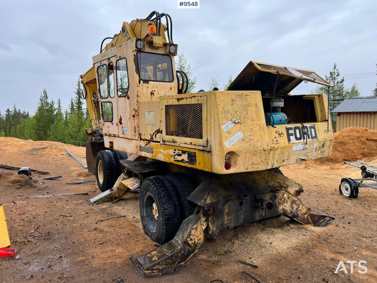 FORD Wheel excavator (VIDEO) - Pelle sur pneus: photos 4 FORD Wheel excavator (VIDEO) - Pelle sur pneus: photos 4