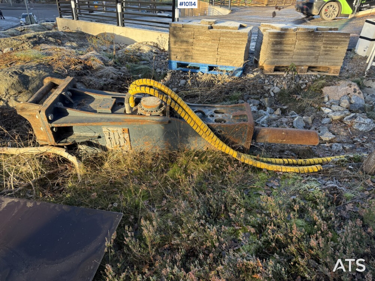 Hydraulic hammer SMC S70 - Marteau hydraulique: photos 1 Hydraulic hammer SMC S70 - Marteau hydraulique: photos 1