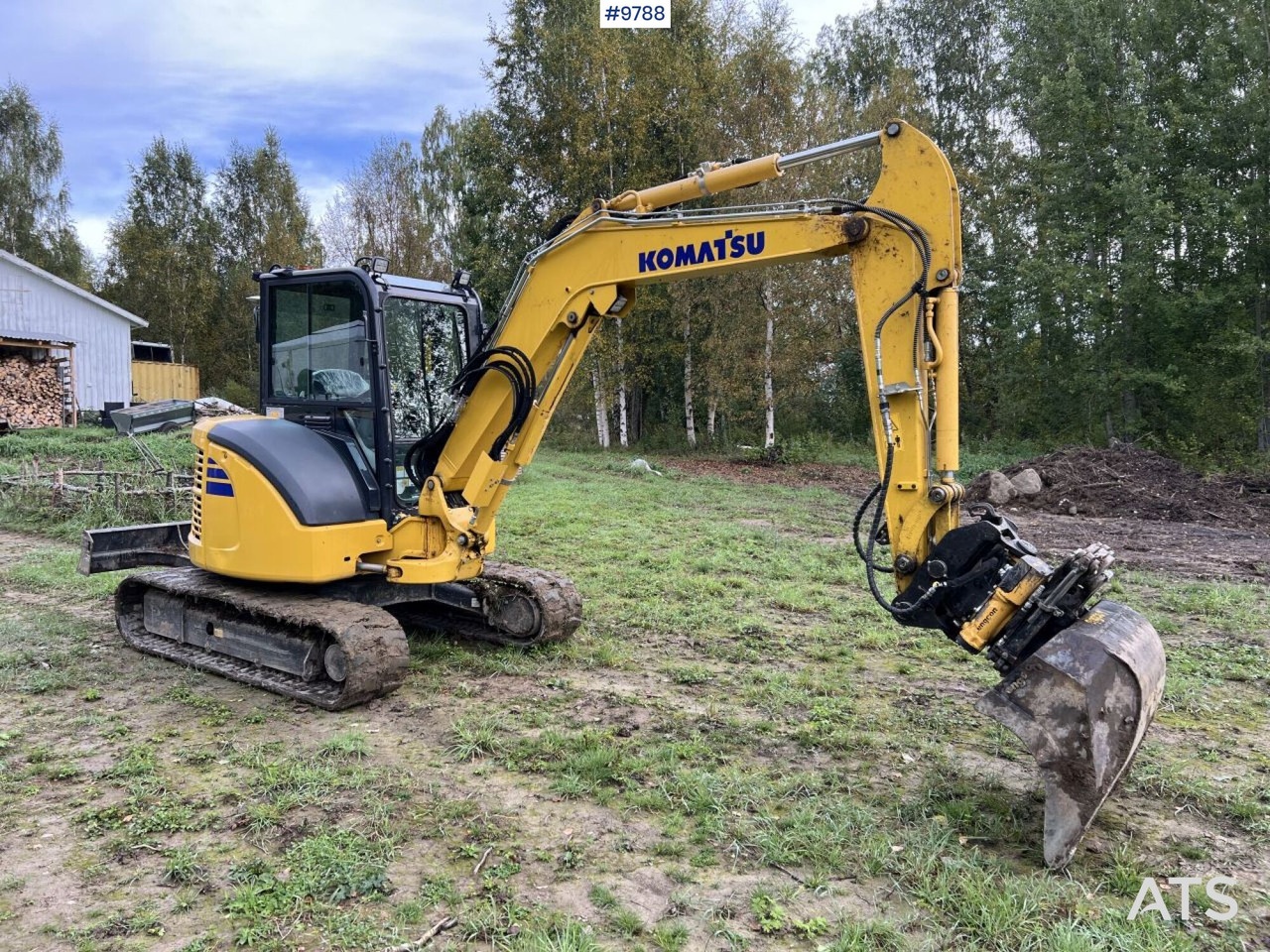 KOMATSU PC55 MR-5E0 Excavator with attachments (SEE VIDEO) - Mini pelle: photos 2 KOMATSU PC55 MR-5E0 Excavator with attachments (SEE VIDEO) - Mini pelle: photos 2