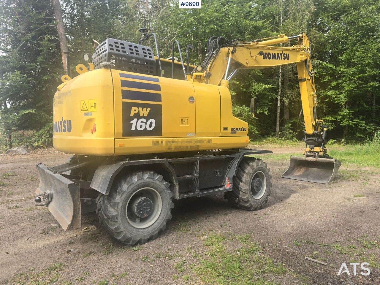 Komatsu PW160-11 with machine control - Pelle sur pneus: photos 4 Komatsu PW160-11 with machine control - Pelle sur pneus: photos 4