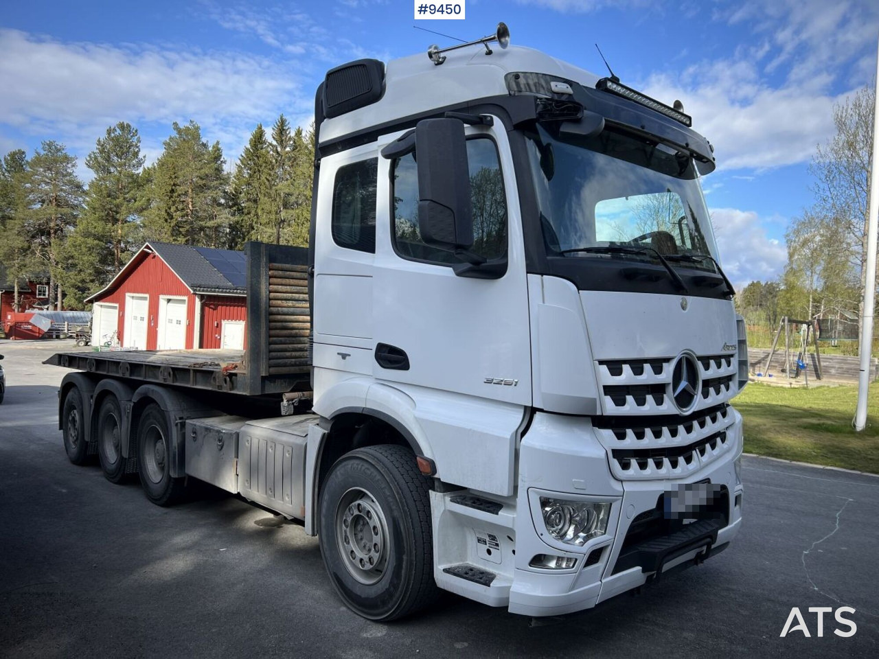 Mercedes Benz Arocs 3251 Tridem Hooklift, flatbed and concrete rotator - Camion ampliroll: photos 2 Mercedes Benz Arocs 3251 Tridem Hooklift, flatbed and concrete rotator - Camion ampliroll: photos 2
