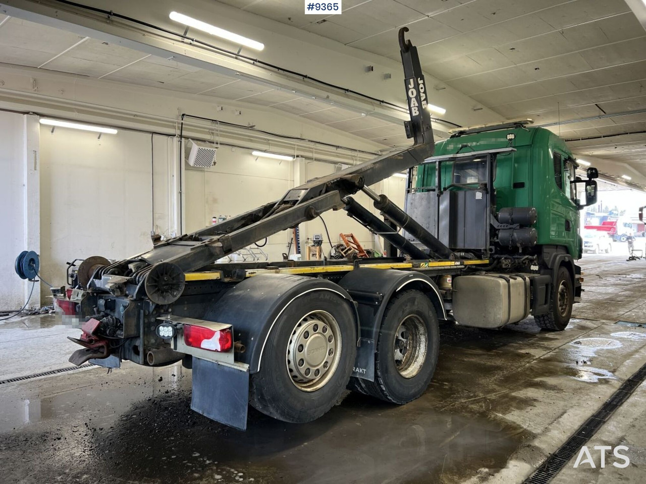 Scania R440 Hooklift with plow equipment - Camion ampliroll: photos 3 Scania R440 Hooklift with plow equipment - Camion ampliroll: photos 3