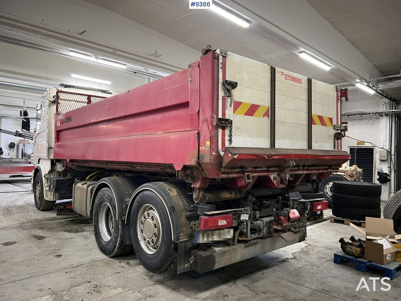 Scania R560 with laxo lock and plow equipment - Camion benne: photos 3 Scania R560 with laxo lock and plow equipment - Camion benne: photos 3